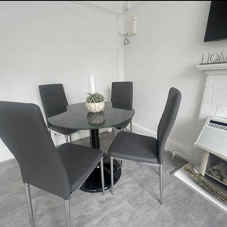 Апартаменты Charming 2 Bed Flat On Tower Bridge Лондон Экстерьер фото
