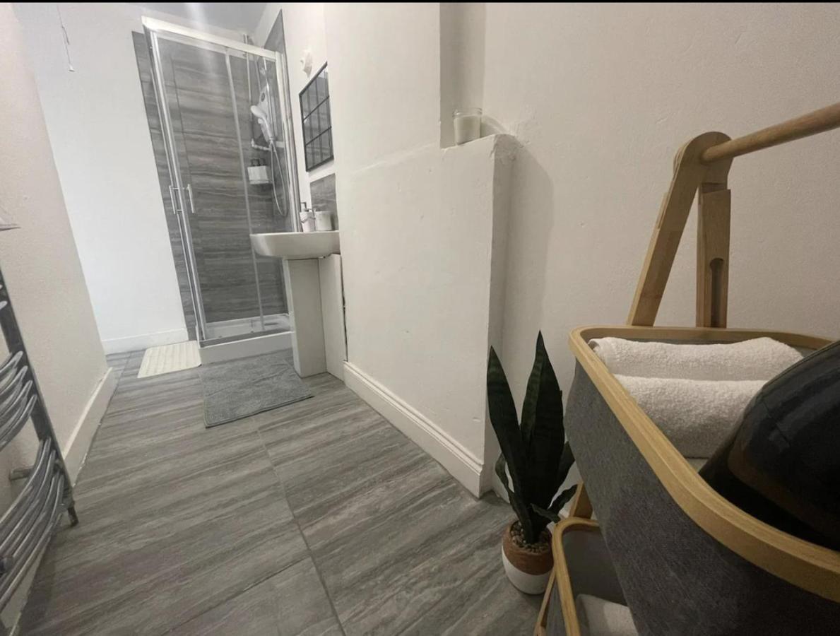 Апартаменты Charming 2 Bed Flat On Tower Bridge Лондон Экстерьер фото